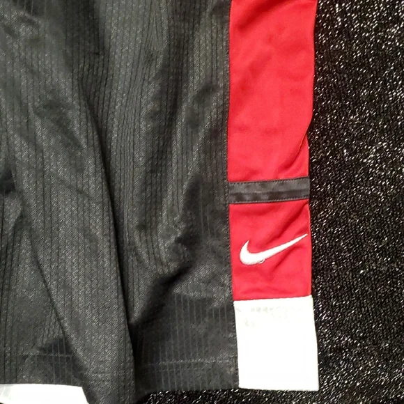 Nike Black and Red Sports Shorts - Picture 2 of 3